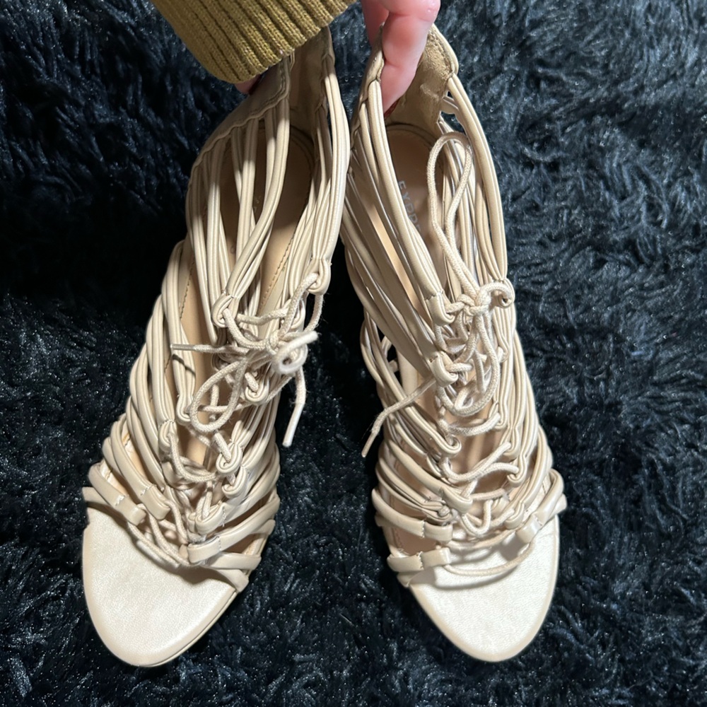 Express Open Toe Wedge - Picture 4 of 13